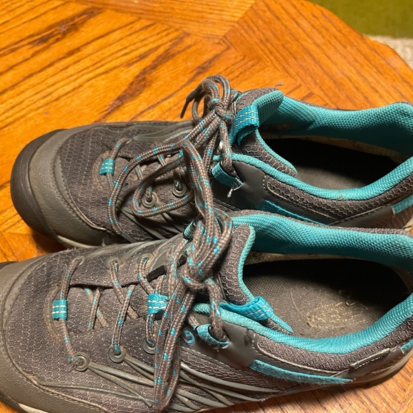 Keen Marshall WP Hiking Shoe in Gray with Blue Women Size  Keen Marshall WP Hiking Shoe in Gray with Blue Women Size 8.5 Style 1011530